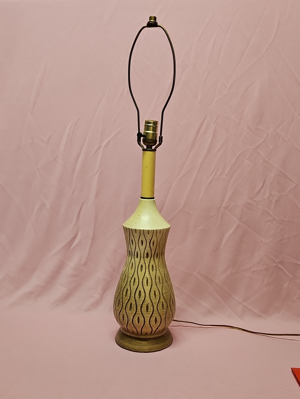 Vintage Mid-Century Atomic Chalkware Table Lamp Textured Geometric 50s 60s